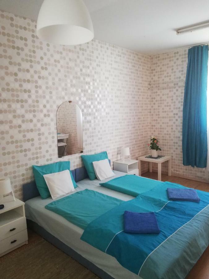 Tape Apartament *